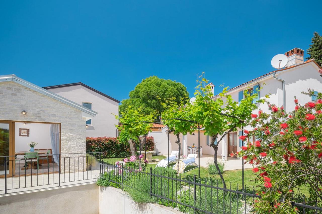 Casa Vita Holiday Home Πόρετς Εξωτερικό φωτογραφία