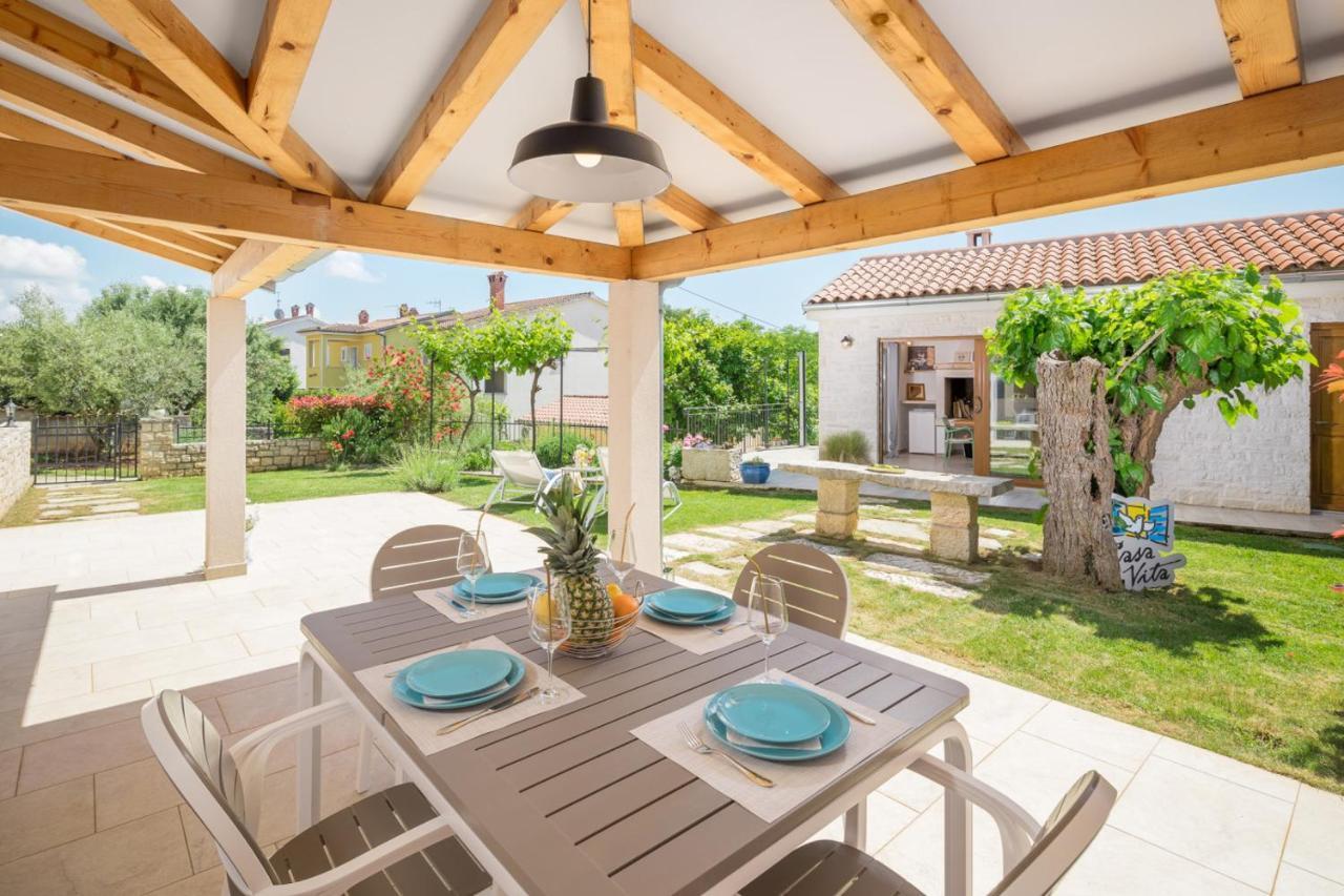 Casa Vita Holiday Home Πόρετς Εξωτερικό φωτογραφία