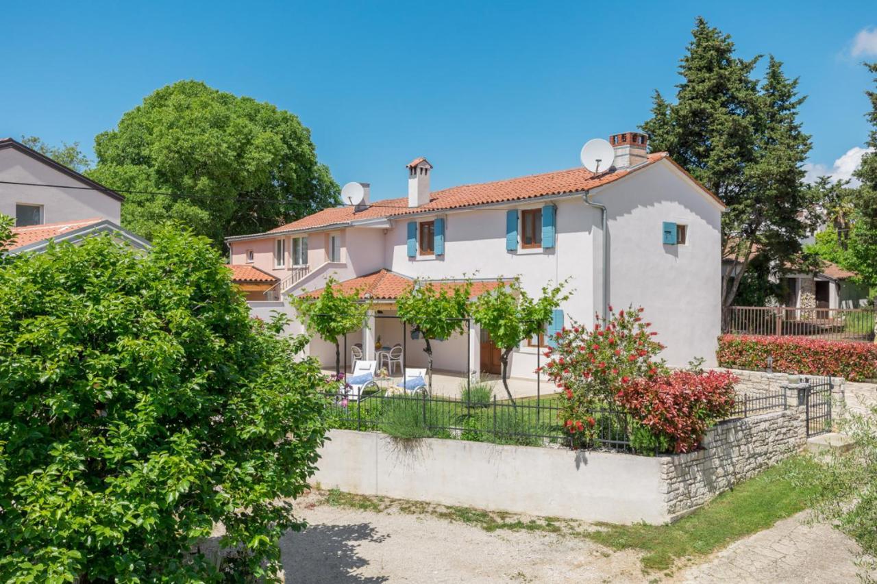 Casa Vita Holiday Home Πόρετς Εξωτερικό φωτογραφία