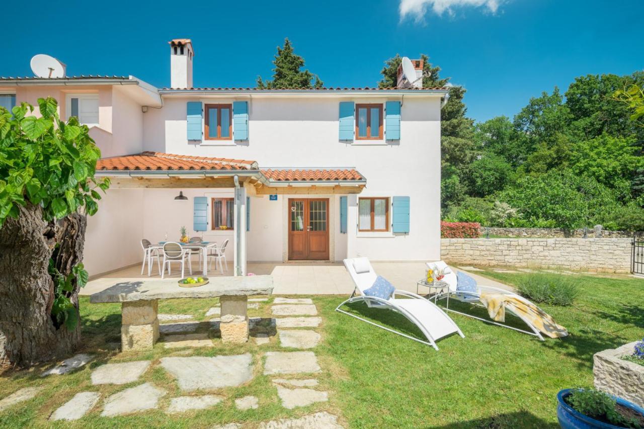 Casa Vita Holiday Home Πόρετς Εξωτερικό φωτογραφία