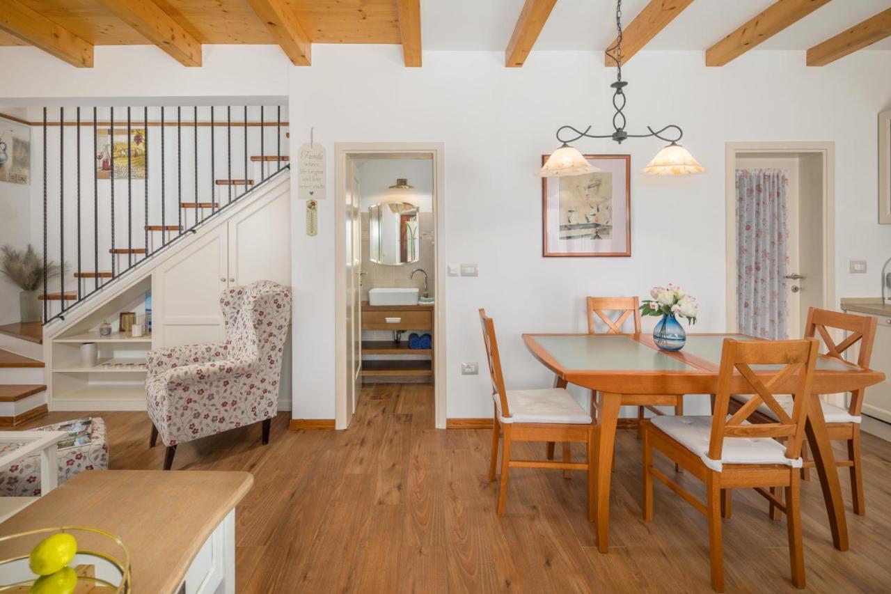 Casa Vita Holiday Home Πόρετς Εξωτερικό φωτογραφία