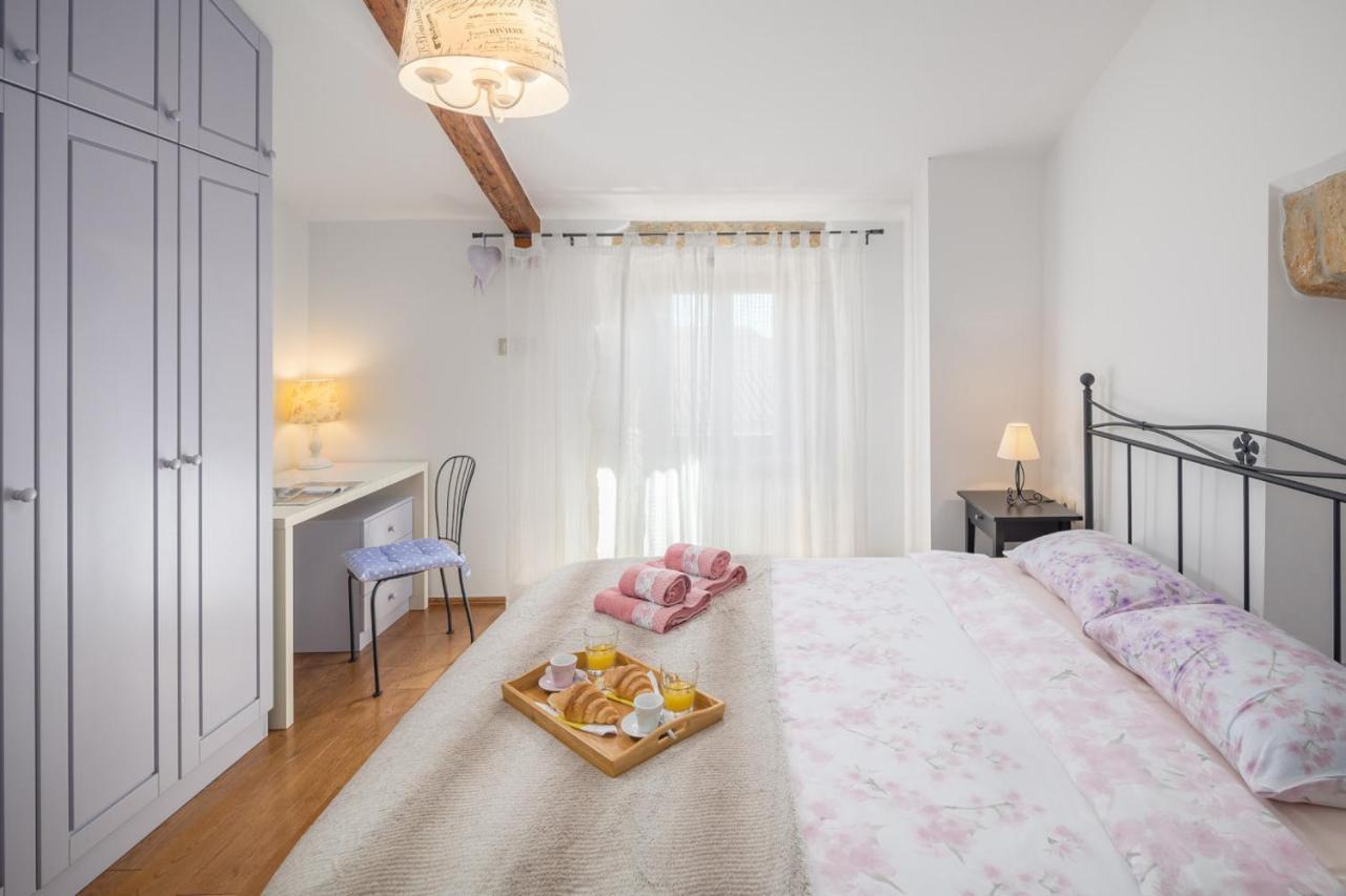 Casa Vita Holiday Home Πόρετς Εξωτερικό φωτογραφία