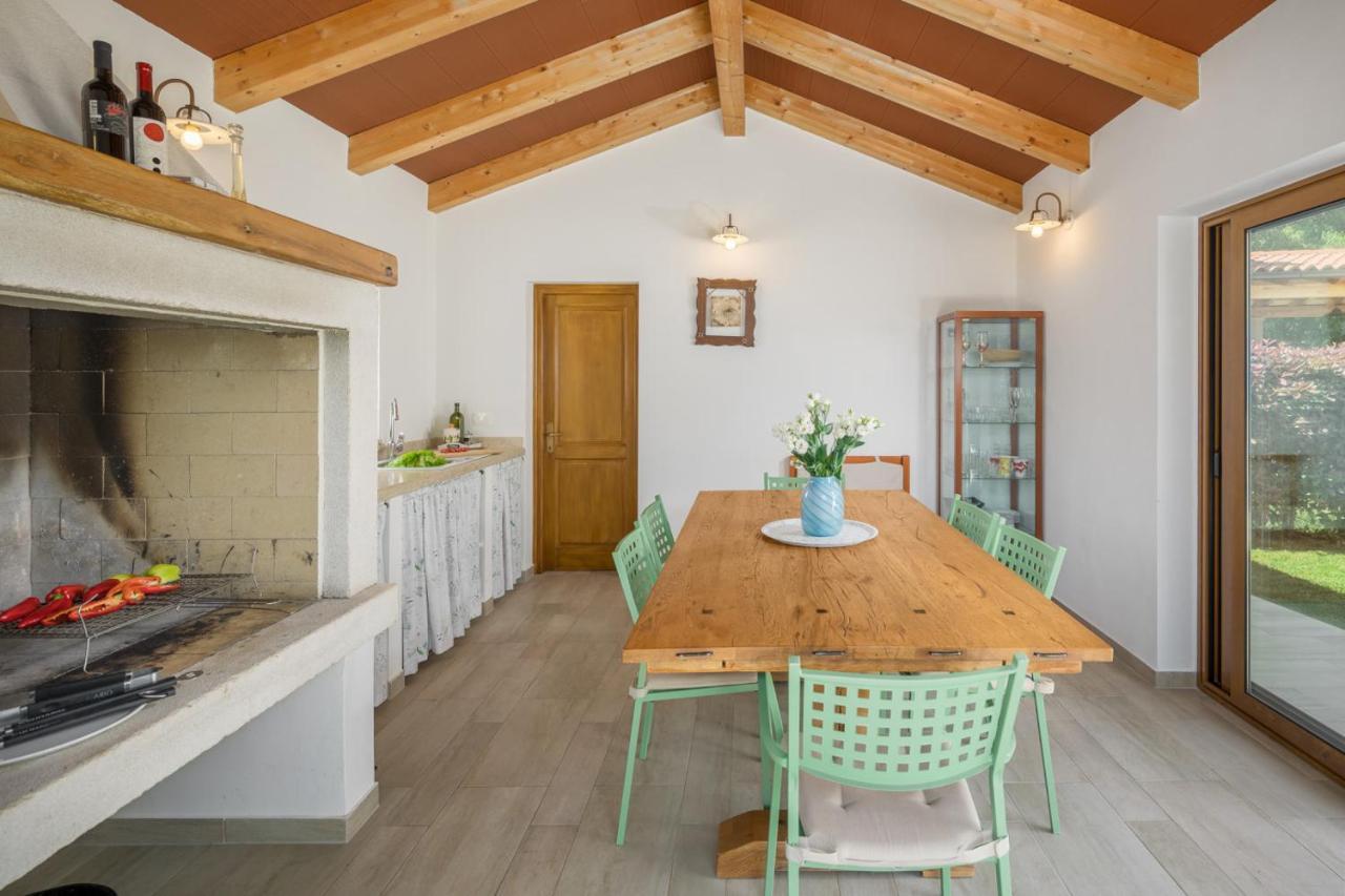 Casa Vita Holiday Home Πόρετς Εξωτερικό φωτογραφία