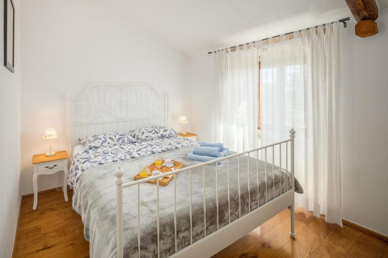 Casa Vita Holiday Home Πόρετς Εξωτερικό φωτογραφία
